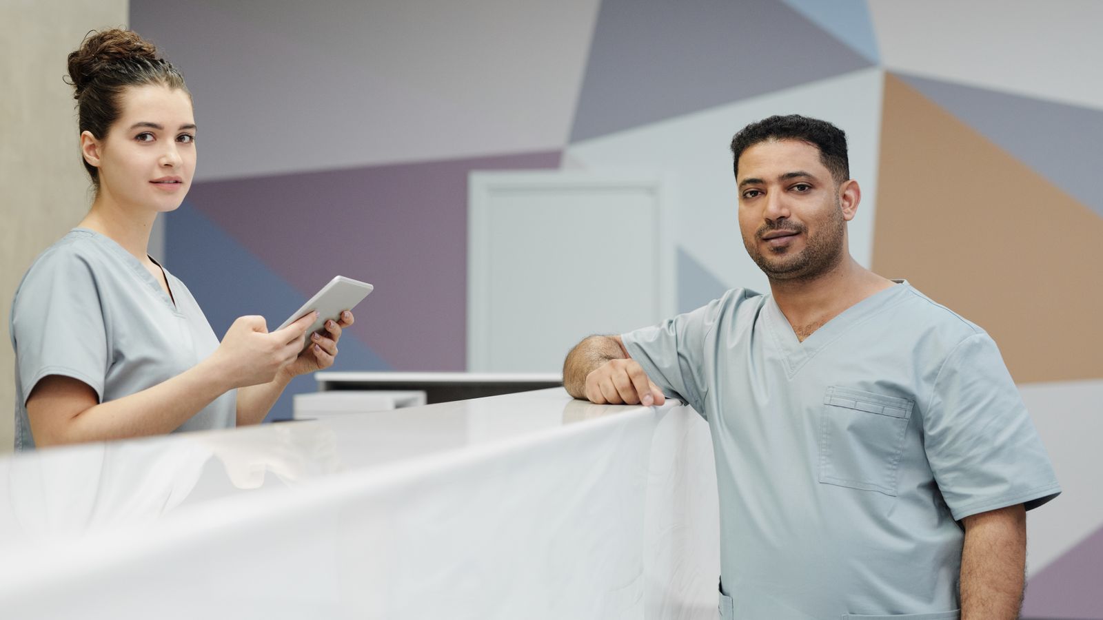 Clinic reception staff, the kind of practice to check before booking a trichologist in Hemel Hempstead