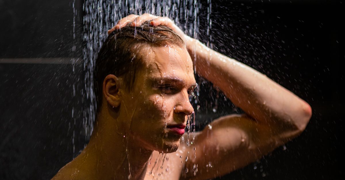 Washing the scalp properly, the foundation of managing FTM transition hair loss