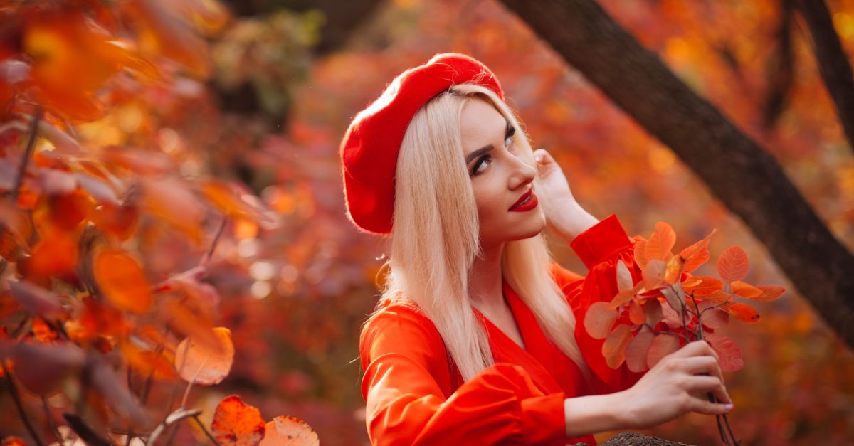 Woman with autumn hair, the peak season for shedding
