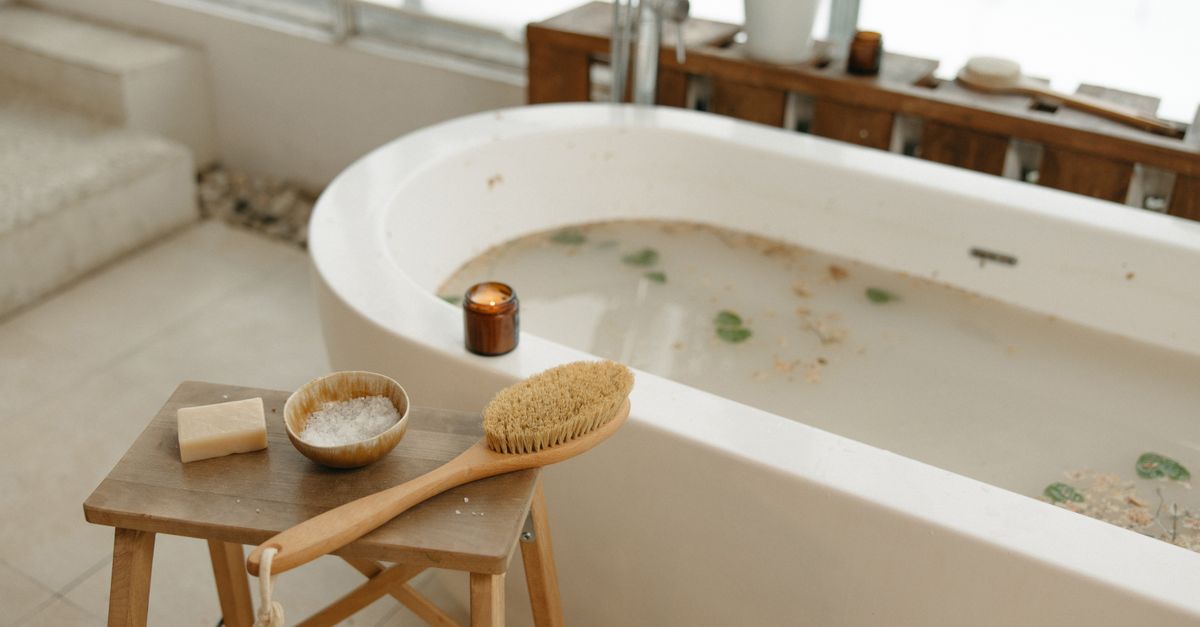 Epsom bath salts used as a clarifying scalp scrub