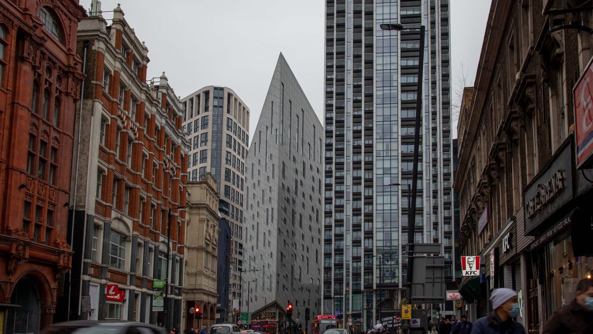 London street with historic and modern architecture, where the search for a trichologist London wide begins